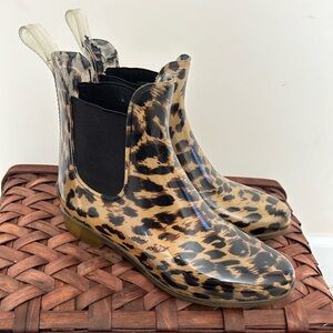 Women’s J. Crew Chelsea Leopard Print Rain Boot Size 7